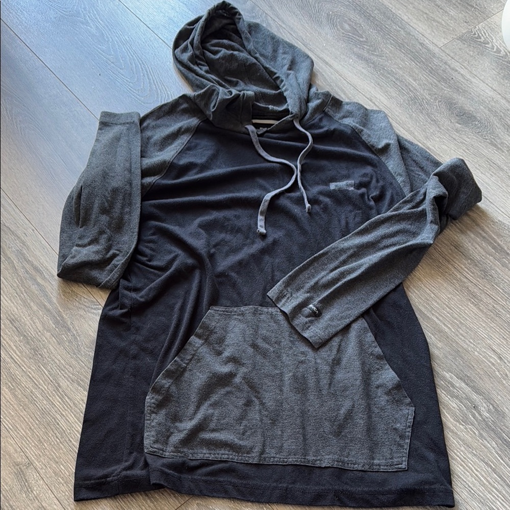 RVCA Black and Gray Sweatshirt Stylish Pullover